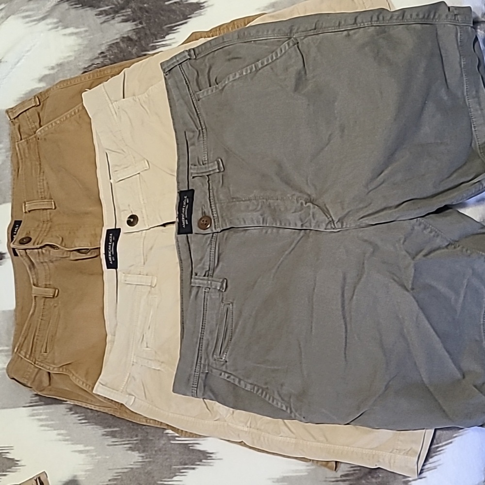 3 pairs of American eagle shorts